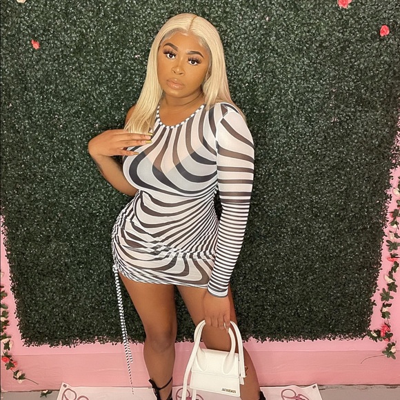 Dresses & Skirts - Zebra dress